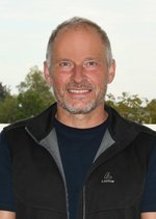 Hausmeister Peter Lackermeier